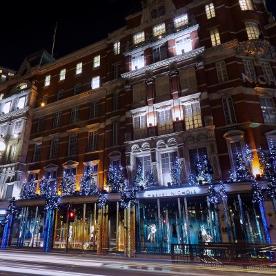 vector-harvey-nichols-christmas-window-knightsbridge
